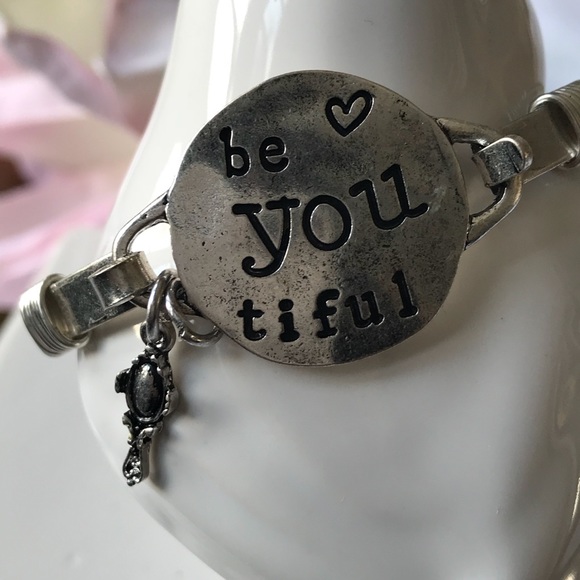 🎉HP🎉🆕🌸 BE YOU TIFUL SILVER TONE BANGLE - Picture 3 of 6